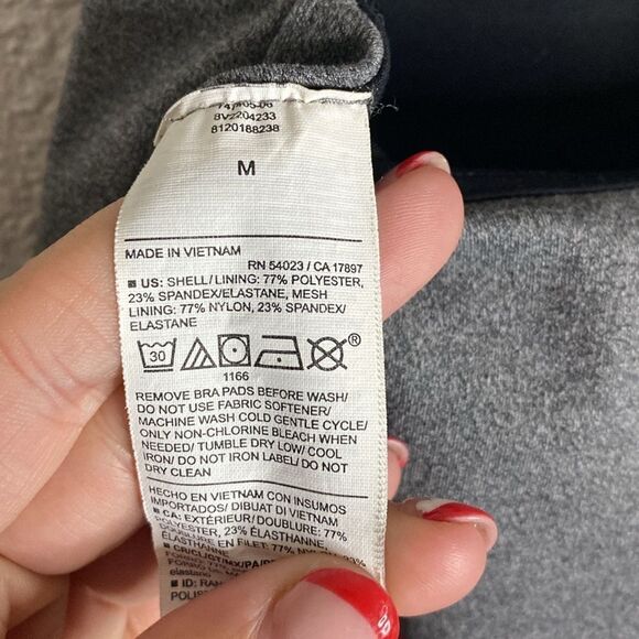 Old Navy Active- Power soft built in bra gray active top- Size Medium - Picture 5 of 6